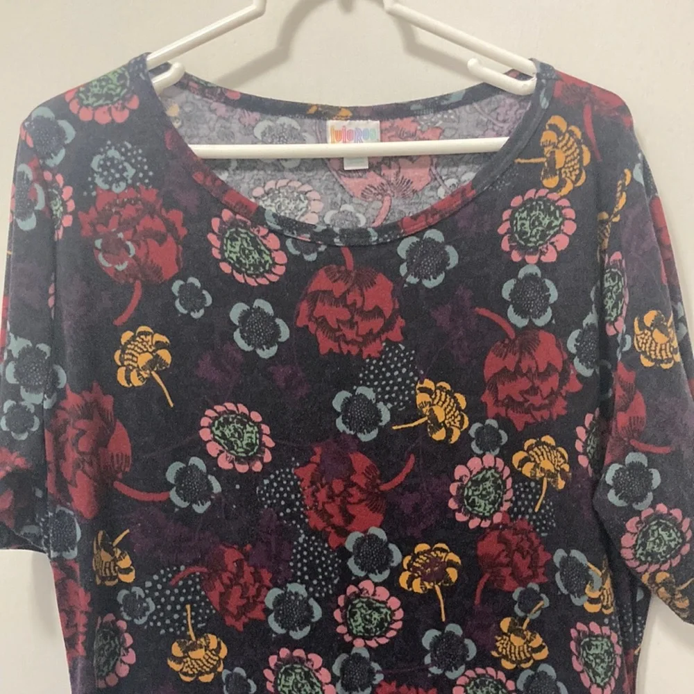 LuLaRoe - Picture 1 of 3